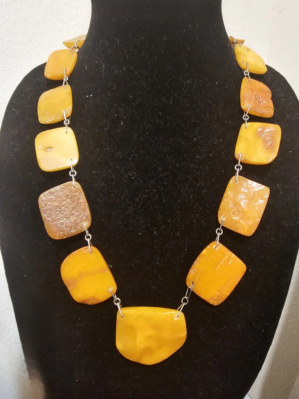 Vintage Soviet Baltic Egg Yolk & Butterscotch Amber Sterling Silver Necklace - Picture 3 of 9